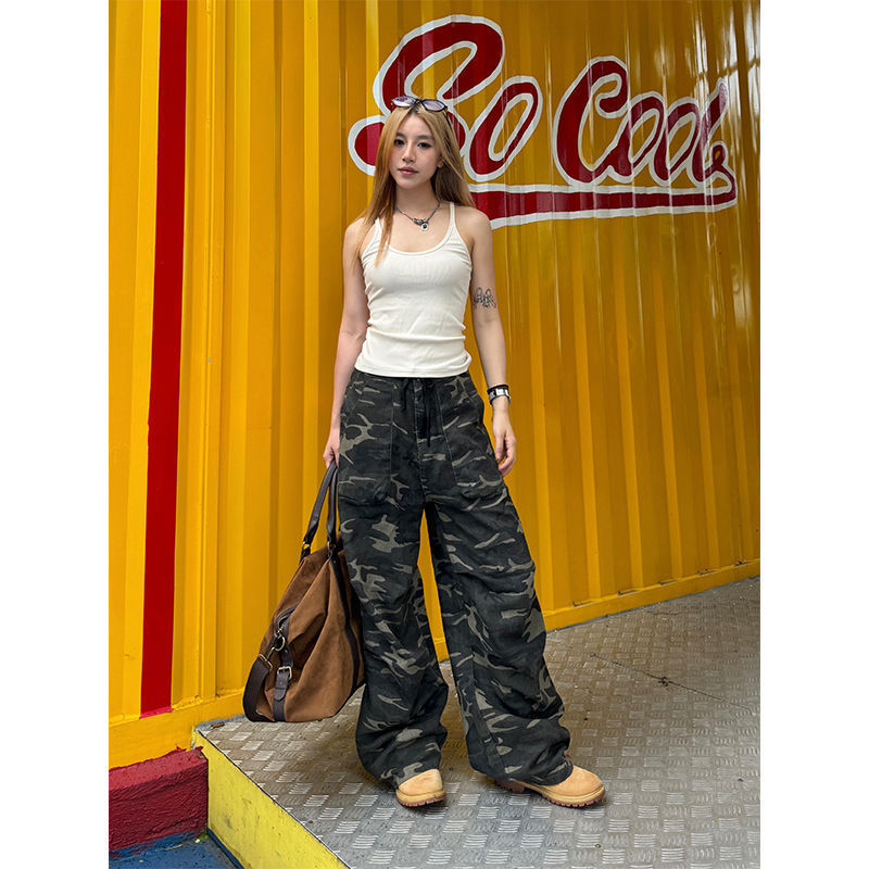 Pleated Camouflage Jeans