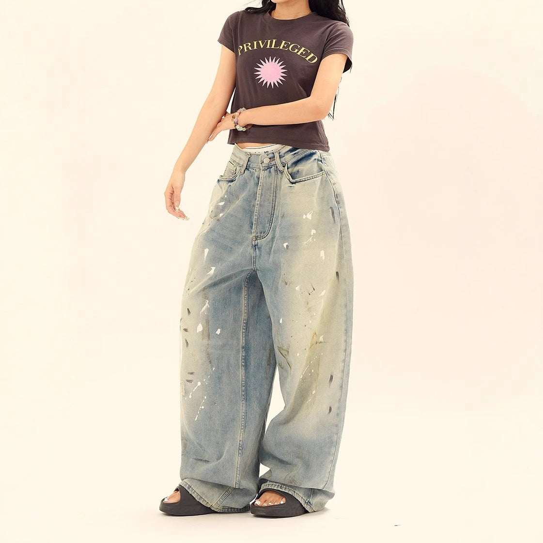 Distressed Mopping Jeans