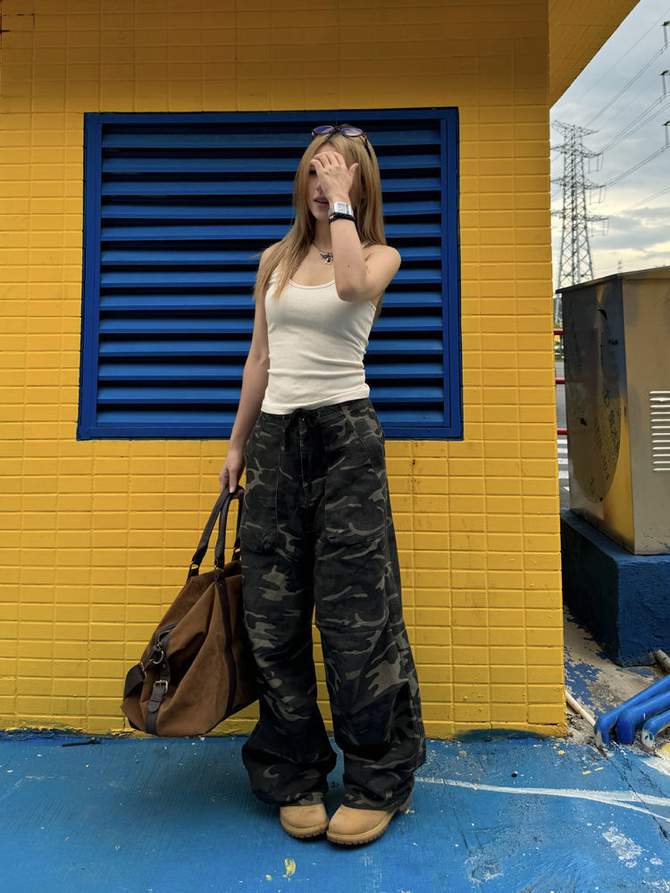 Pleated Camouflage Jeans